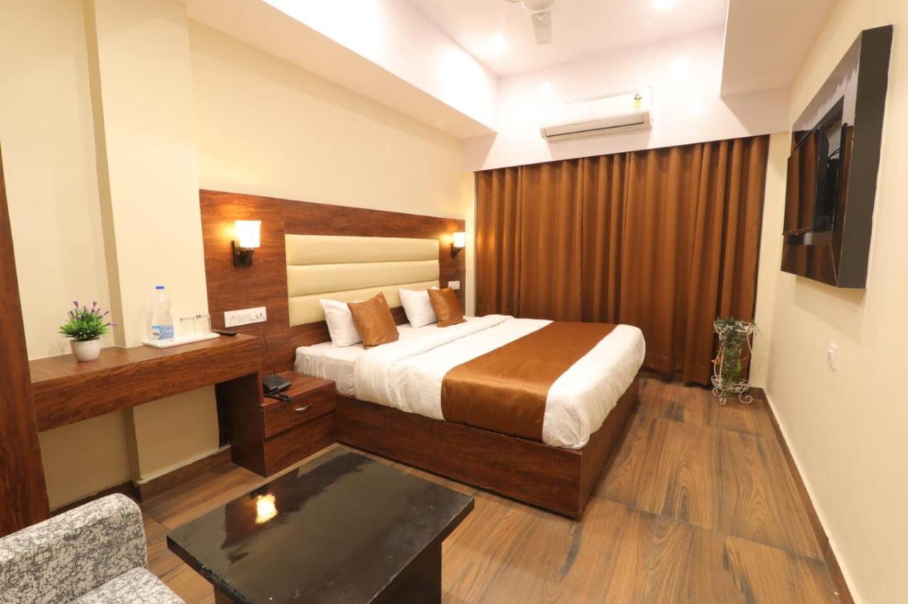 Hotel Blueark Lucknow Exterior photo