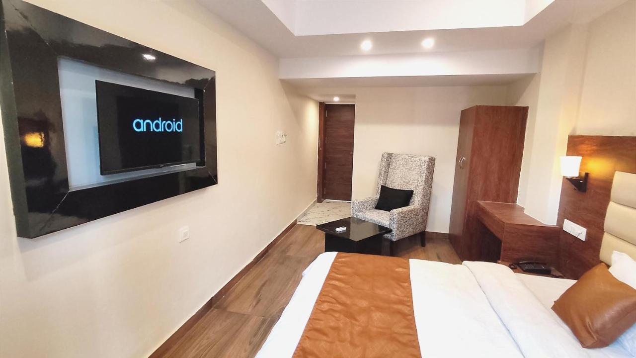 Hotel Blueark Lucknow Exterior photo